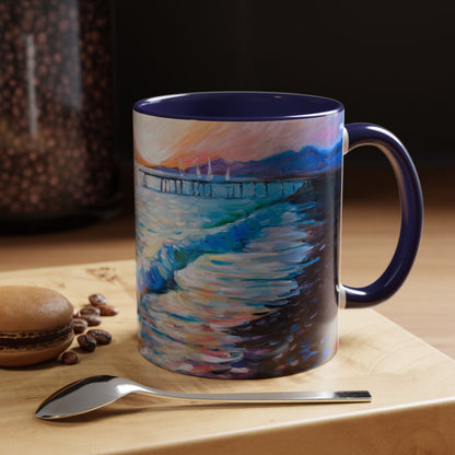 Kaffeetasse „Sonnenaufgang an der Küste“ – Tasse mit Meerespier-Motiv (325 ml)