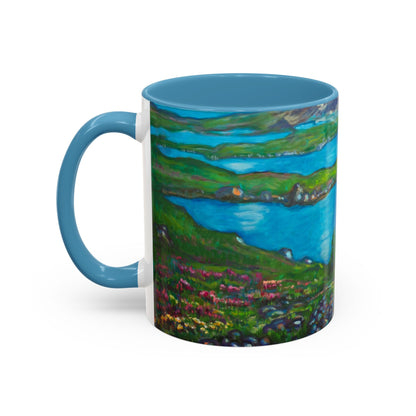 Kaffeetasse „Malerische Seenlandschaft“ – Keramiktasse mit blauem Akzent