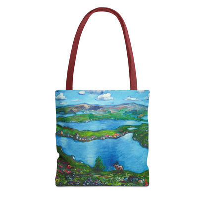 Stofftasche mit malerischer Seenlandschaft – Handbemalte Strandtasche mit Küstenkunst