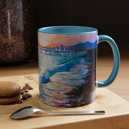 Kaffeetasse „Sonnenaufgang an der Küste“ – Tasse mit Meerespier-Motiv (325 ml)