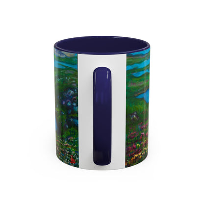 Kaffeetasse „Malerische Seenlandschaft“ – Keramiktasse mit blauem Akzent