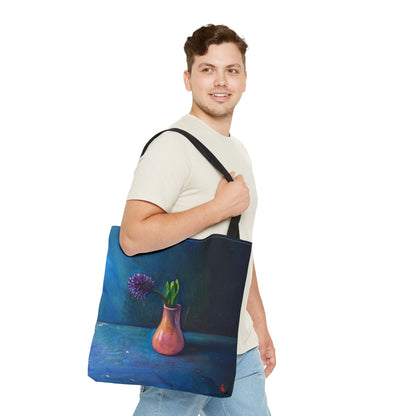 Florale Stillleben-Einkaufstasche – Malereische Vase & Lila Blüte AOP