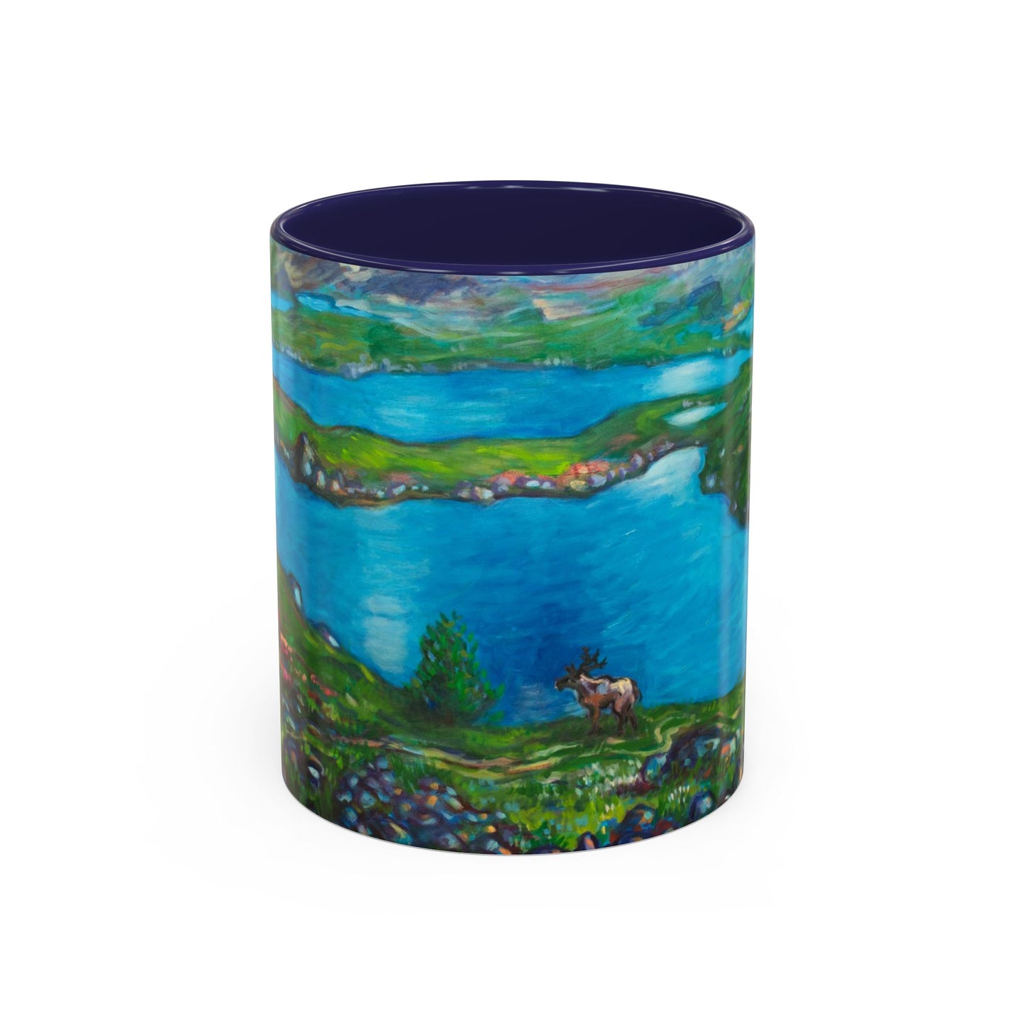 Kaffeetasse „Malerische Seenlandschaft“ – Keramiktasse mit blauem Akzent