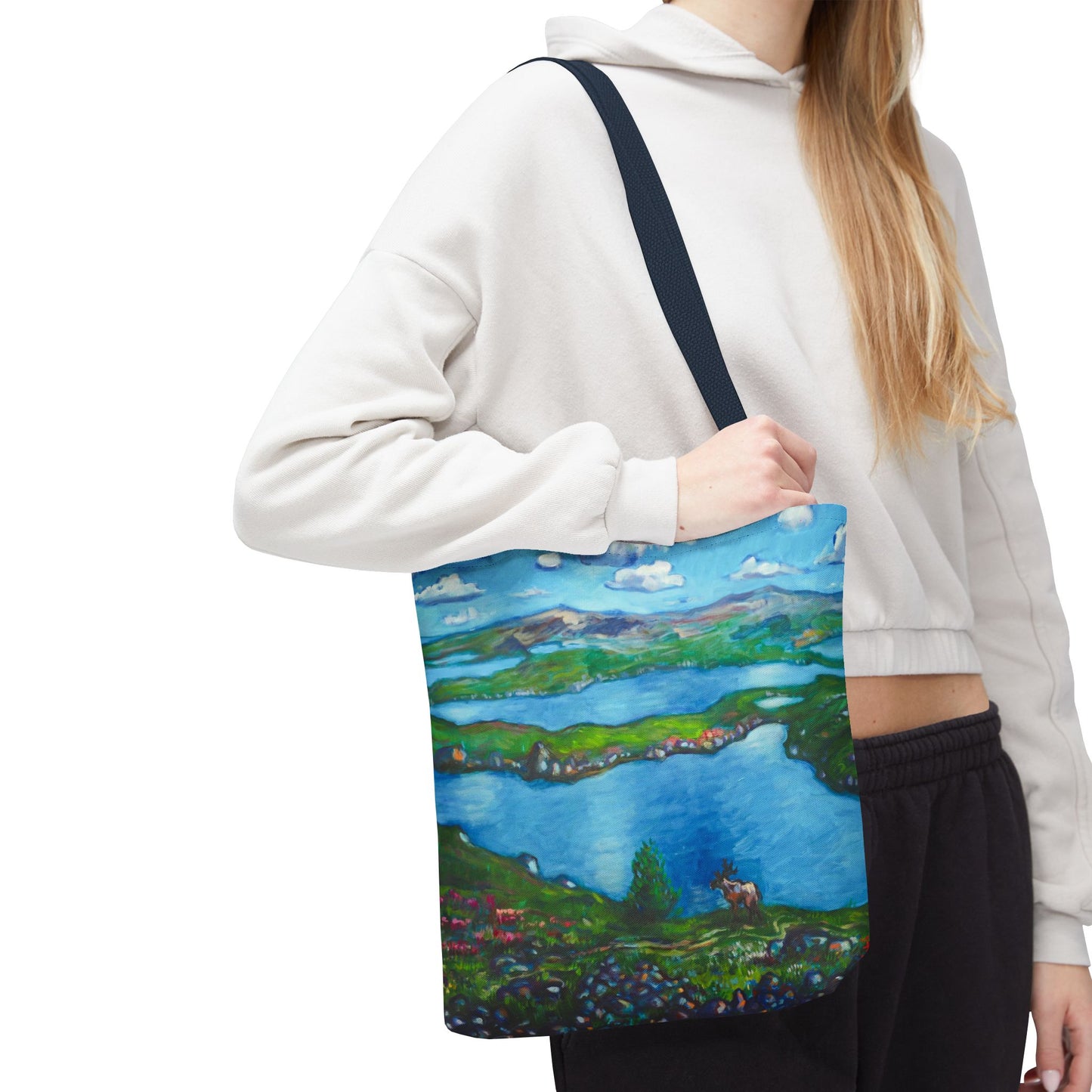 Stofftasche mit malerischer Seenlandschaft – Handbemalte Strandtasche mit Küstenkunst
