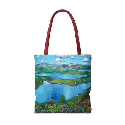 Stofftasche mit malerischer Seenlandschaft – Handbemalte Strandtasche mit Küstenkunst