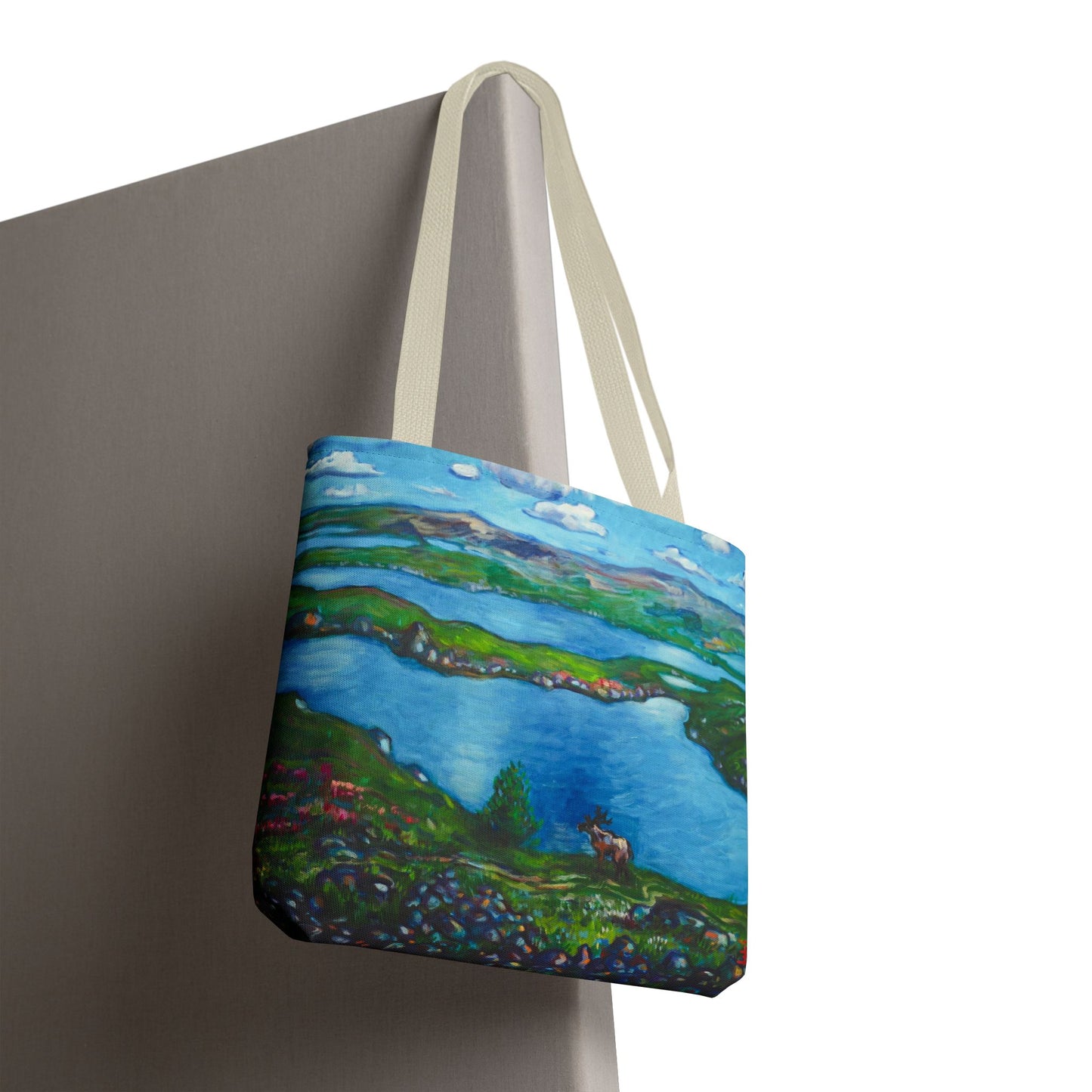 Stofftasche mit malerischer Seenlandschaft – Handbemalte Strandtasche mit Küstenkunst