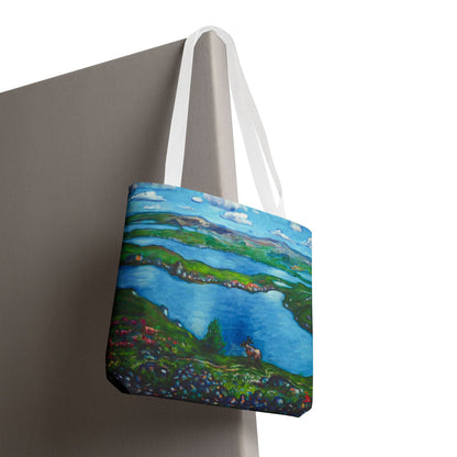 Stofftasche mit malerischer Seenlandschaft – Handbemalte Strandtasche mit Küstenkunst