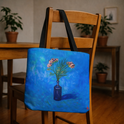 Blauer Shopper mit Blumenmuster – Vase mit rosafarbenen Blumen Allover-Print